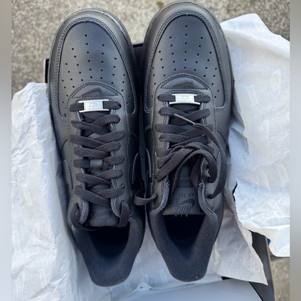 Nike Air Force 1 Low Supreme Black